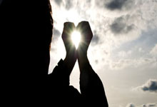 九游体育在线-皇马双线失利,球迷情绪低迷难掩荣耀阴影