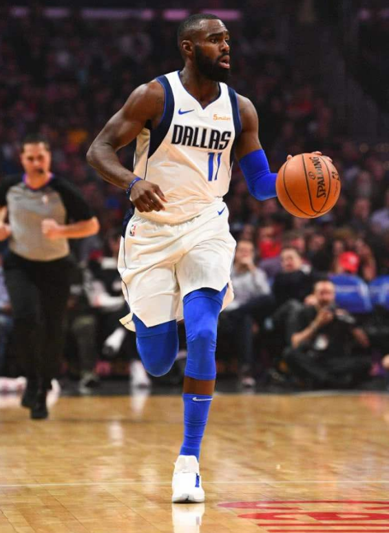 独行侠队小将异军突起,带领球队走向胜利 独行侠队小将异军突起,带领球队走向胜利