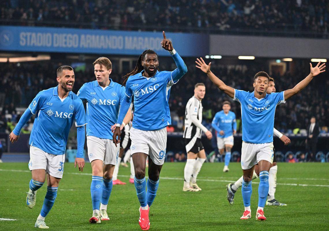 九游体育官方登录入口-包含卡利亚里VS那不勒斯战至最后一刻无人知胜负的词条