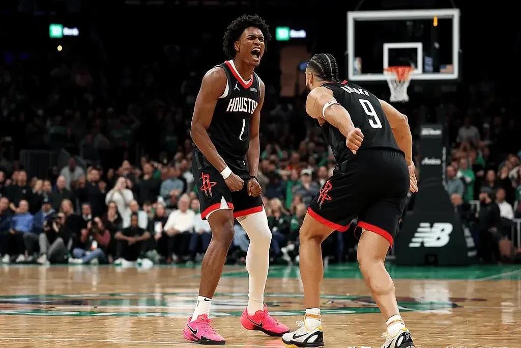 九游体育官网-包含热火惨败于篮网,伤兵退场燃烧球队士气的词条