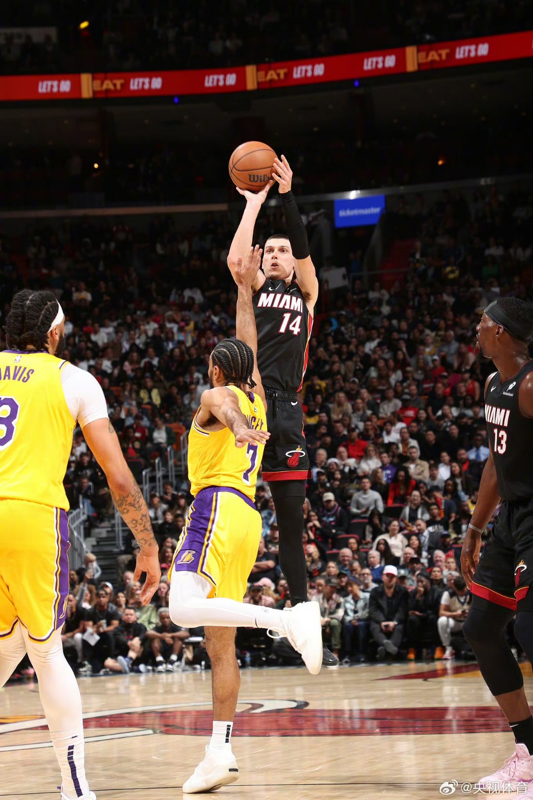 包含热火惨败于篮网,伤兵退场燃烧球队士气的词条 包含热火惨败于篮网,伤兵退场燃烧球队士气的词条