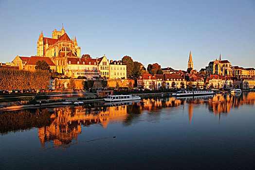 包含勃艮第抢分成功,成功击败圣埃蒂安的词条 包含勃艮第抢分成功,成功击败圣埃蒂安的词条