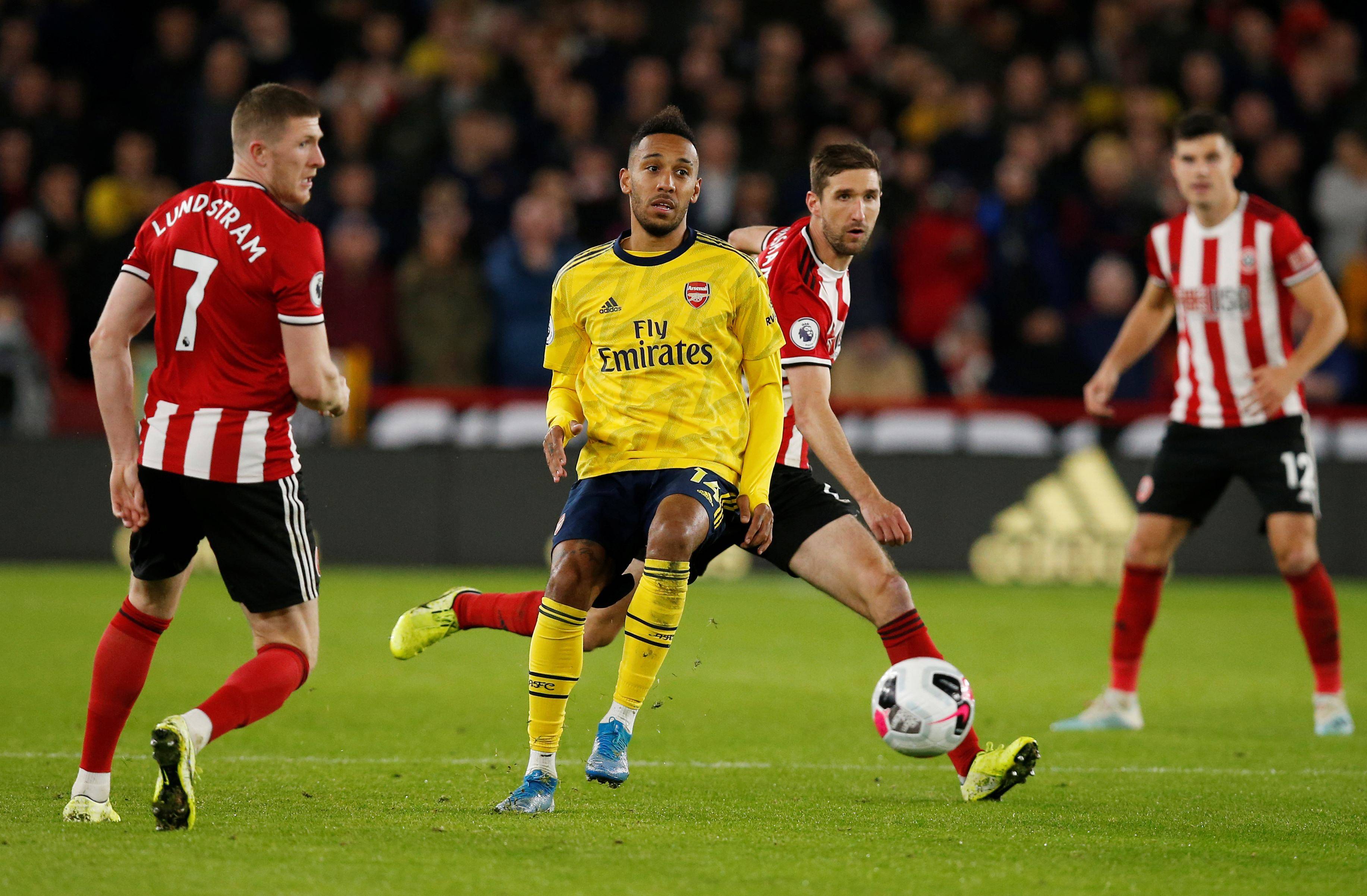 莱斯特城客场击败谢菲联,继续领先 莱斯特城客场击败谢菲联,继续领先