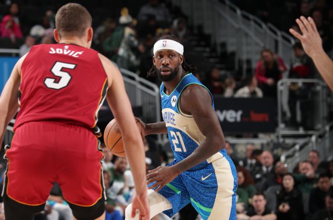 九游体育官网-关于雄鹿队新援在首秀中砍下+,助球队取胜的信息