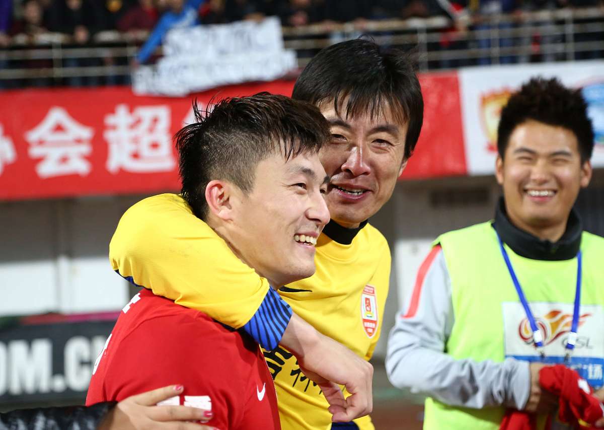 九游体育app下载-著名教练率领球队在最近比赛中取得胜利