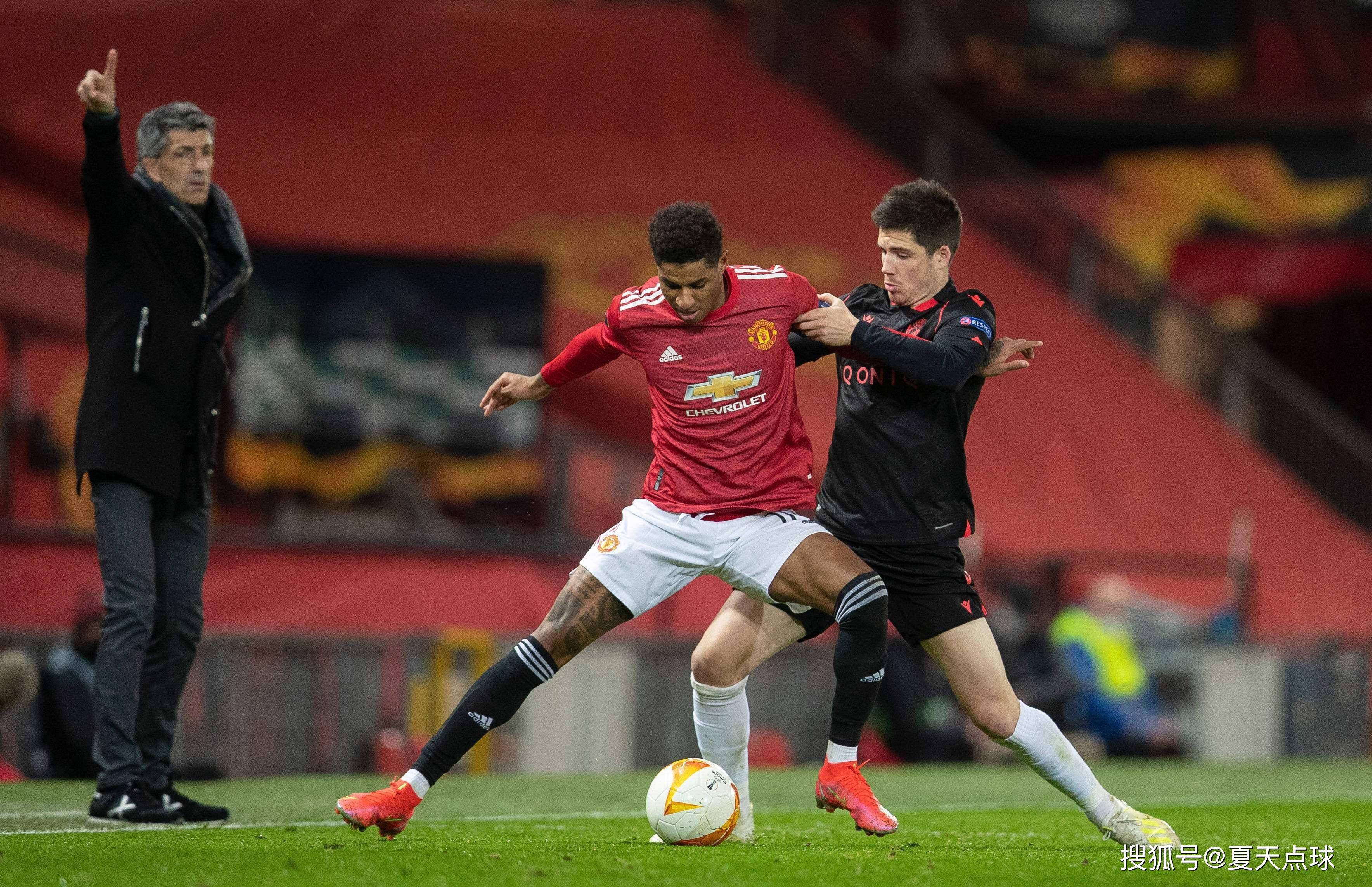 联赛中一场悬念重重的胜负大战 联赛中一场悬念重重的胜负大战