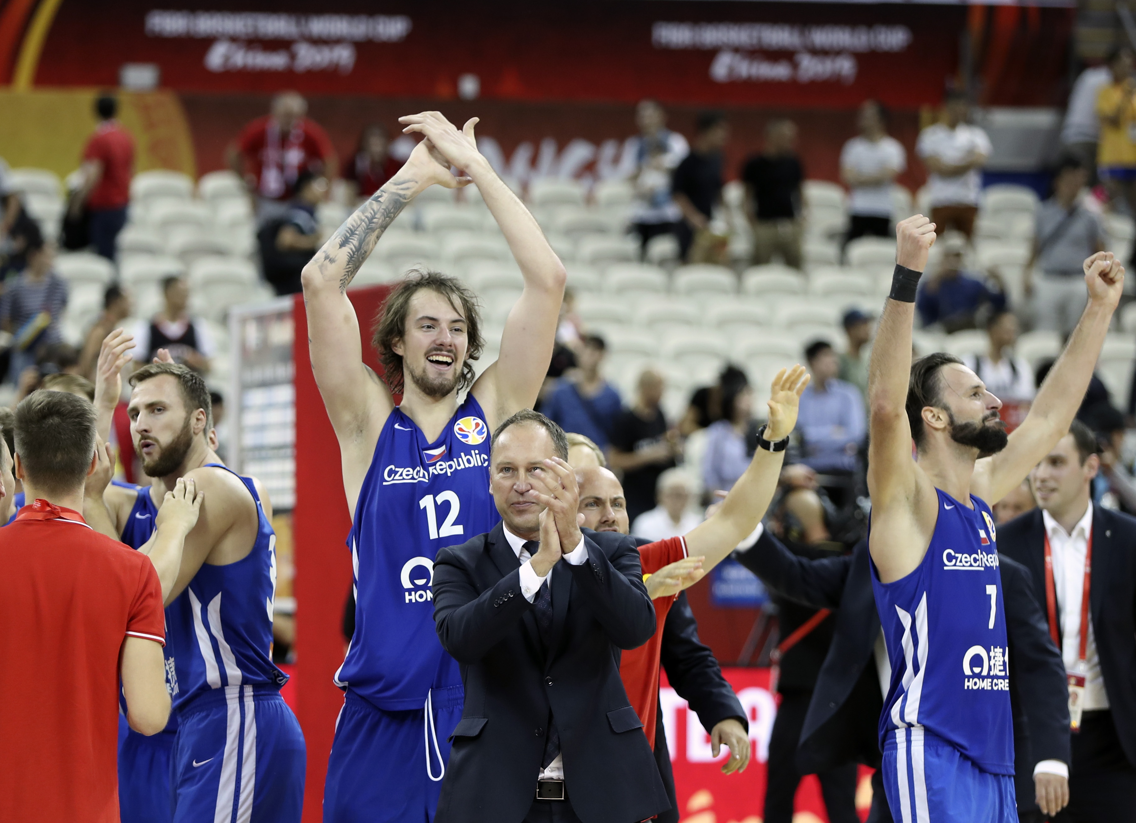 希腊队力克捷克,成功闯入篮球世界杯四强的简单介绍 希腊队力克捷克,成功闯入篮球世界杯四强的简单介绍