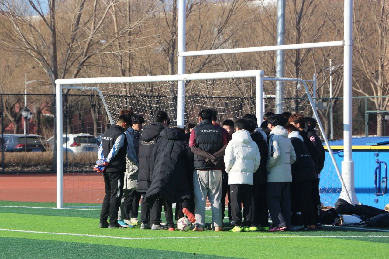 九游体育入口-队伍鼓舞人心,足球比赛引来万众瞩目的简单介绍