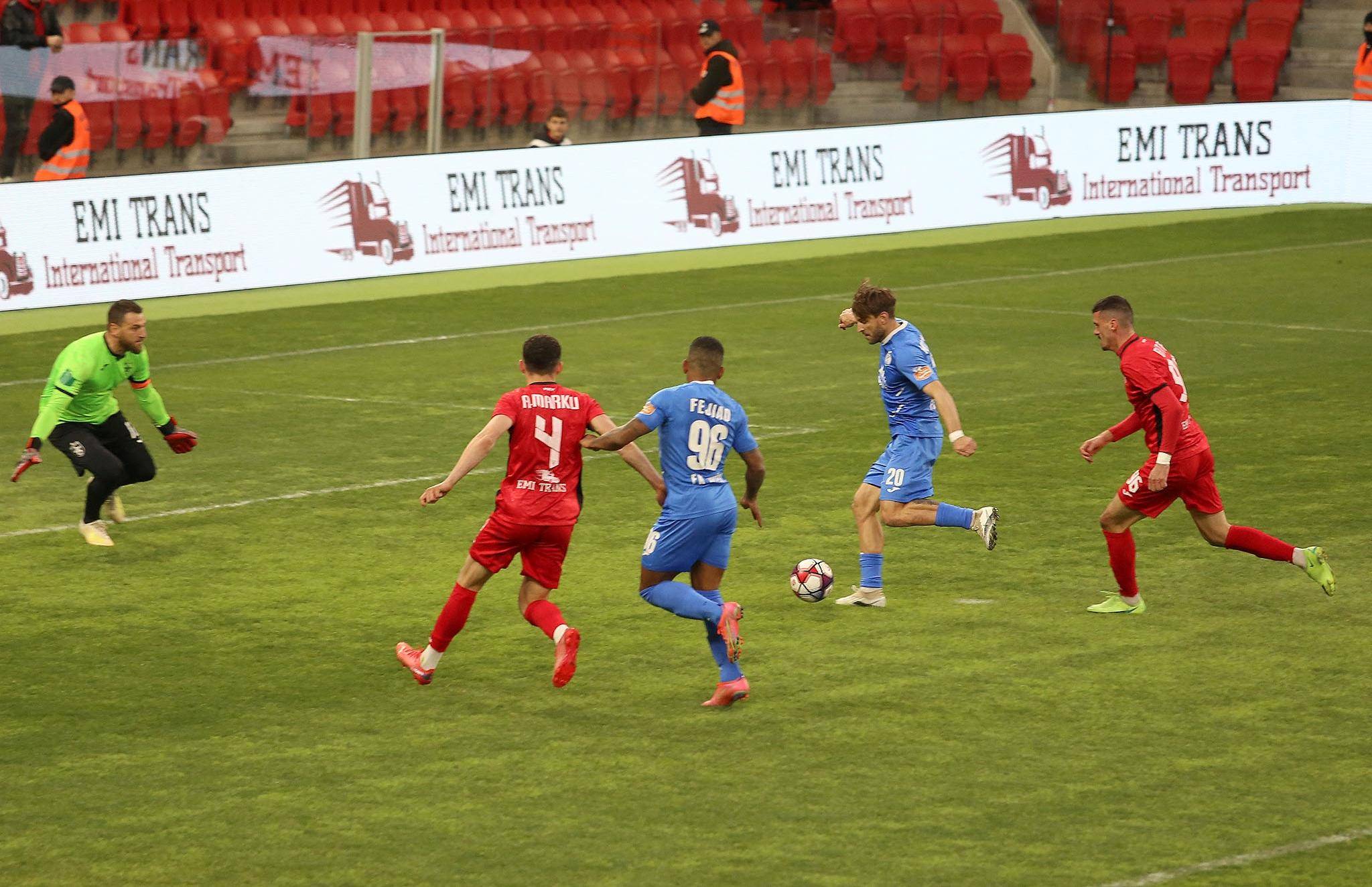 阿尔巴尼亚队在激烈比赛中战胜对手 阿尔巴尼亚队在激烈比赛中战胜对手