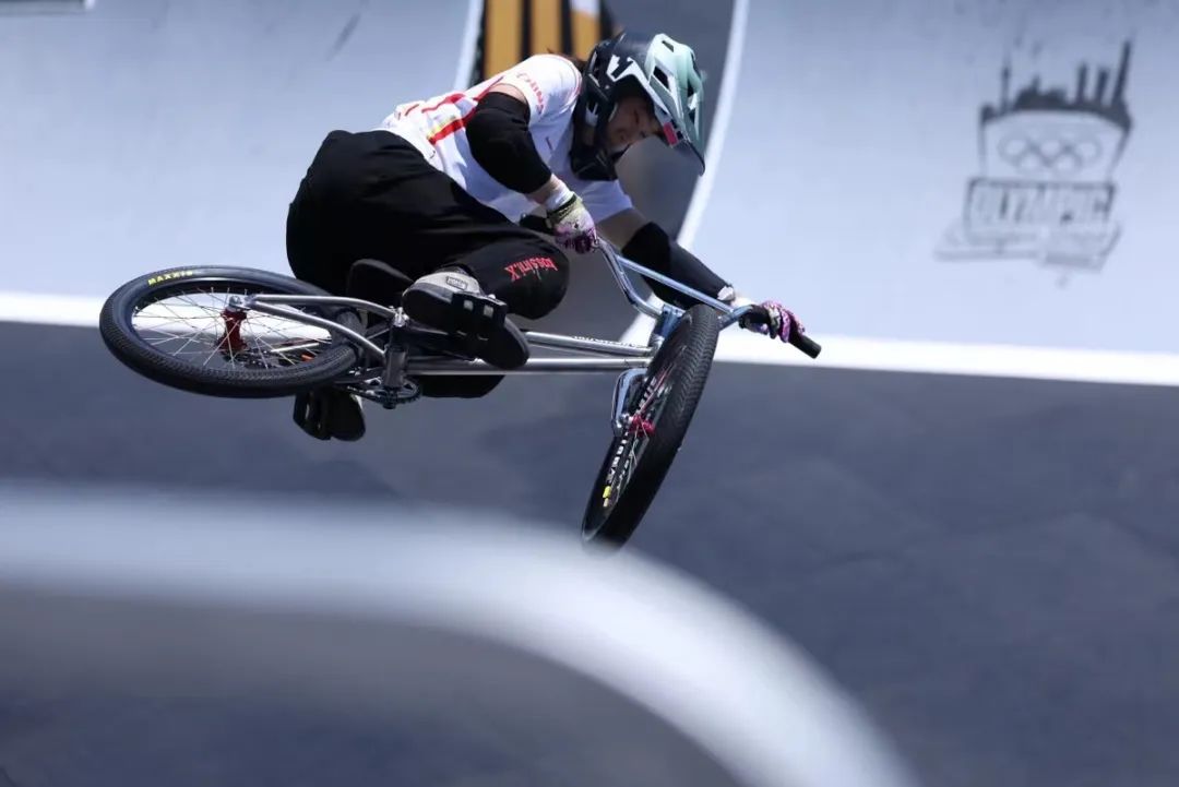 九游体育亚洲官网-爱尔兰球员出色发挥,助队取得胜利,赢得掌声