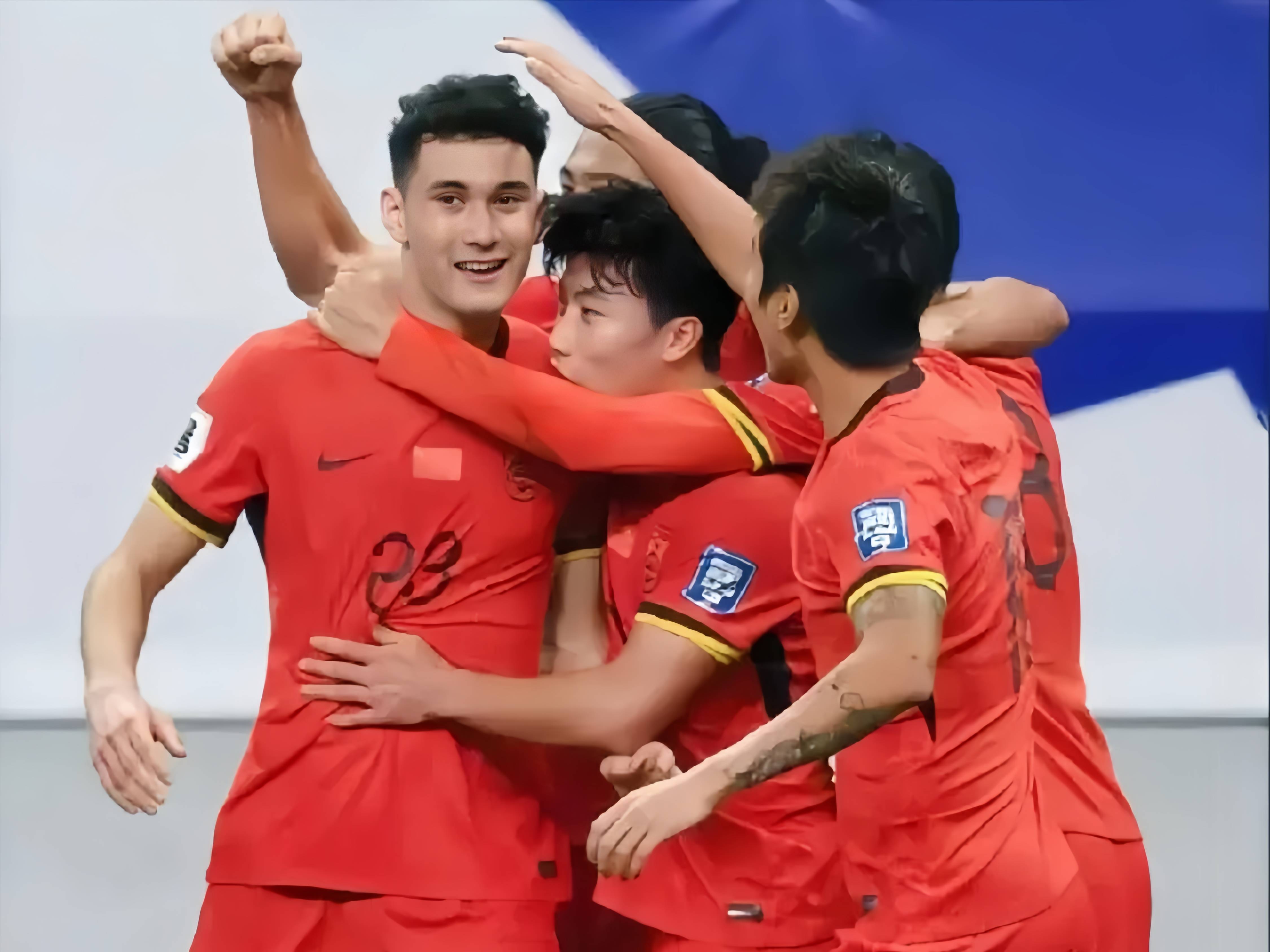 国足展现强大实力,晋级国际赛决赛 国足展现强大实力,晋级国际赛决赛