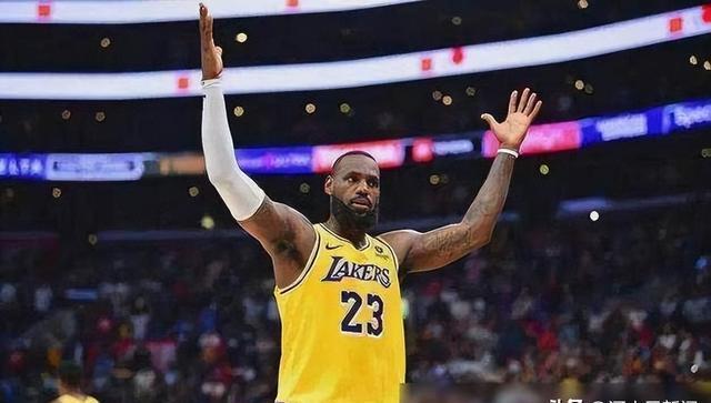 九游体育中国官网-湖人队球员训练努力,球队士气正盛的简单介绍