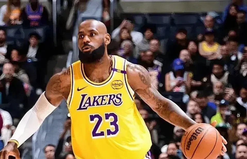 湖人核心高效得分,领队取得宝贵胜利 湖人核心高效得分,领队取得宝贵胜利