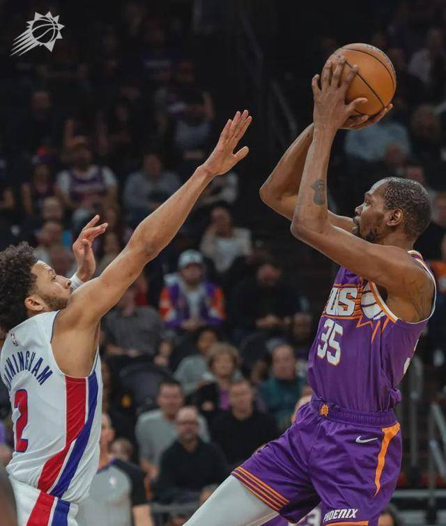 九游体育登录-大联盟的顶尖球员在场上展现出色技术的简单介绍