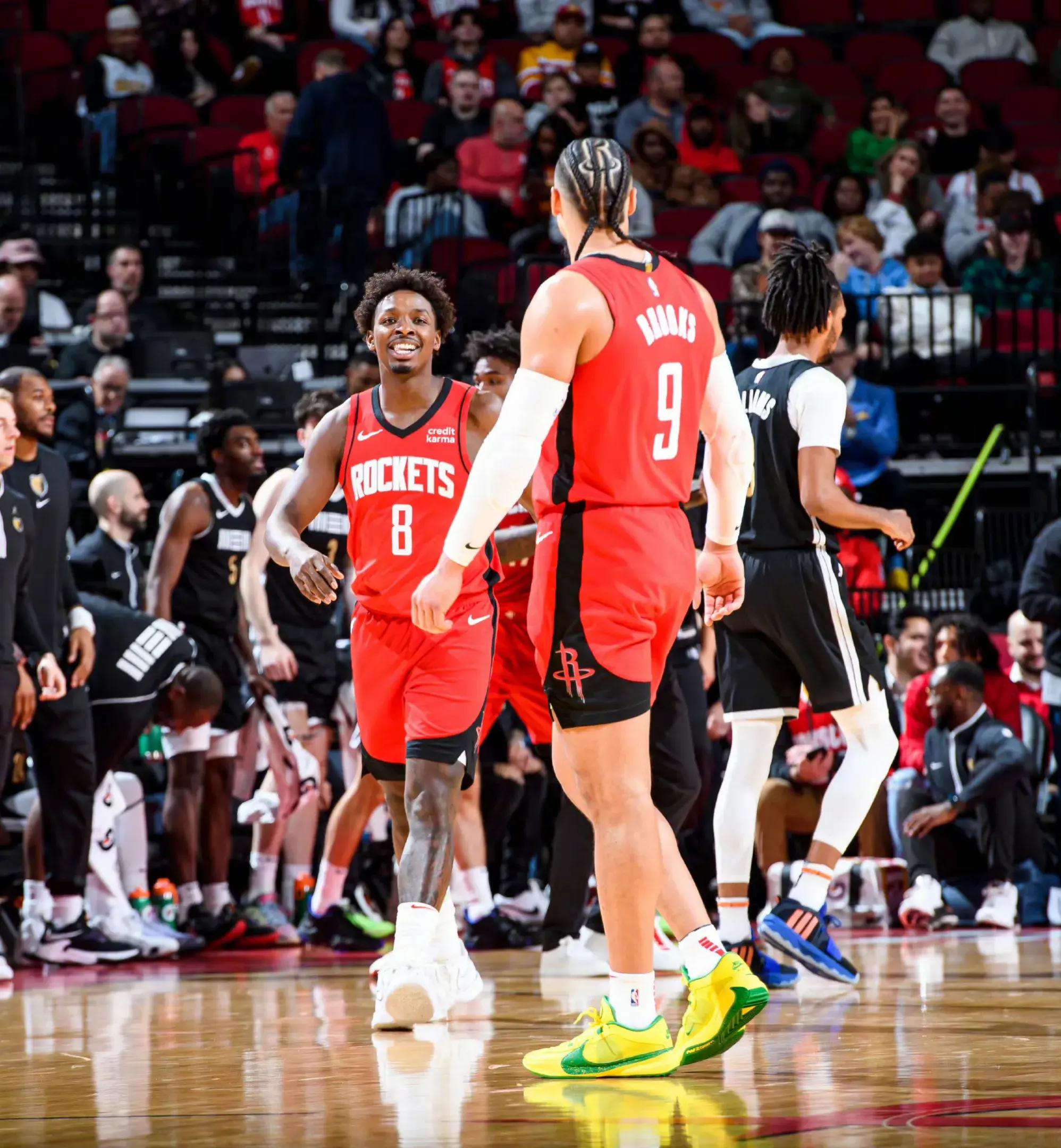 包含篮网负于热火，连续三场失利的词条