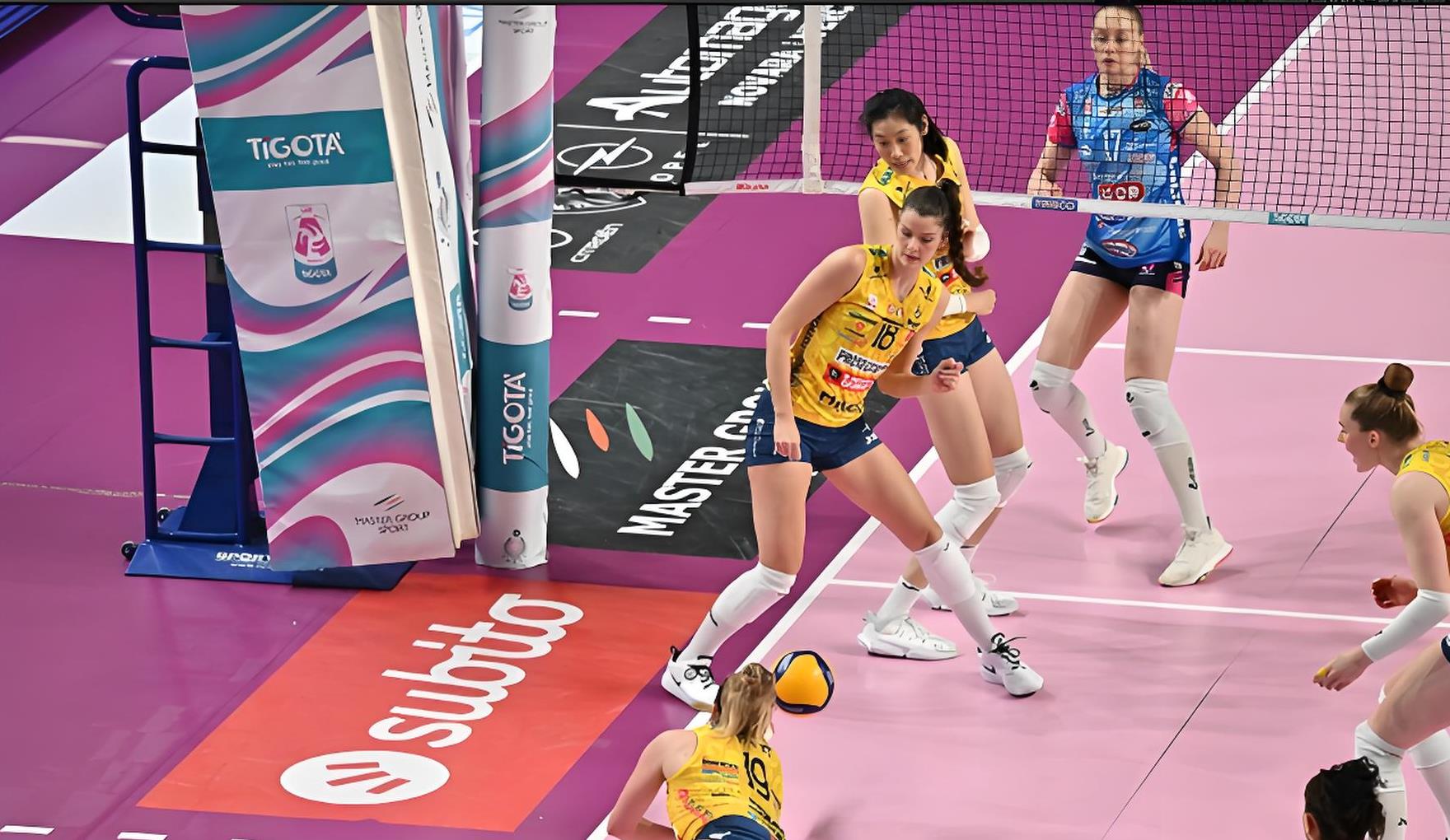 英国女排发挥精彩,高分击败对手 英国女排发挥精彩,高分击败对手