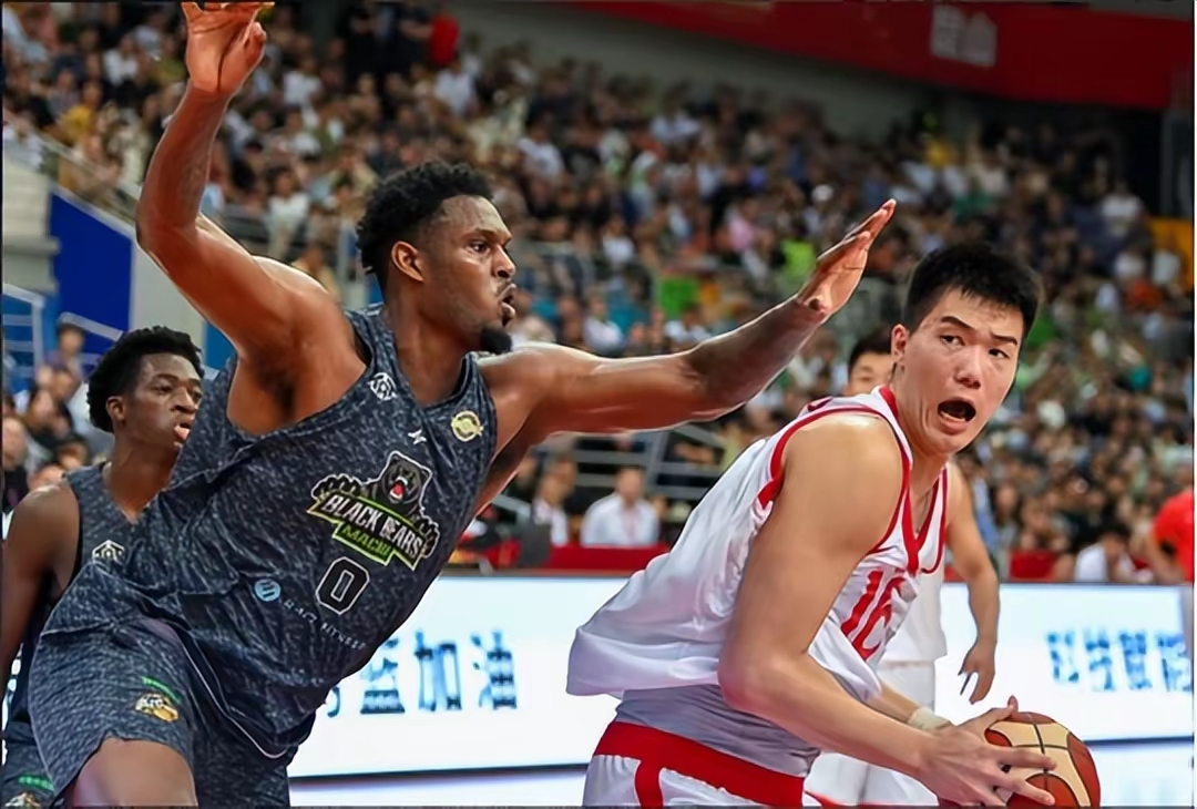 湖南男篮虽败犹荣,教练组对球员表现肯定 湖南男篮虽败犹荣,教练组对球员表现肯定