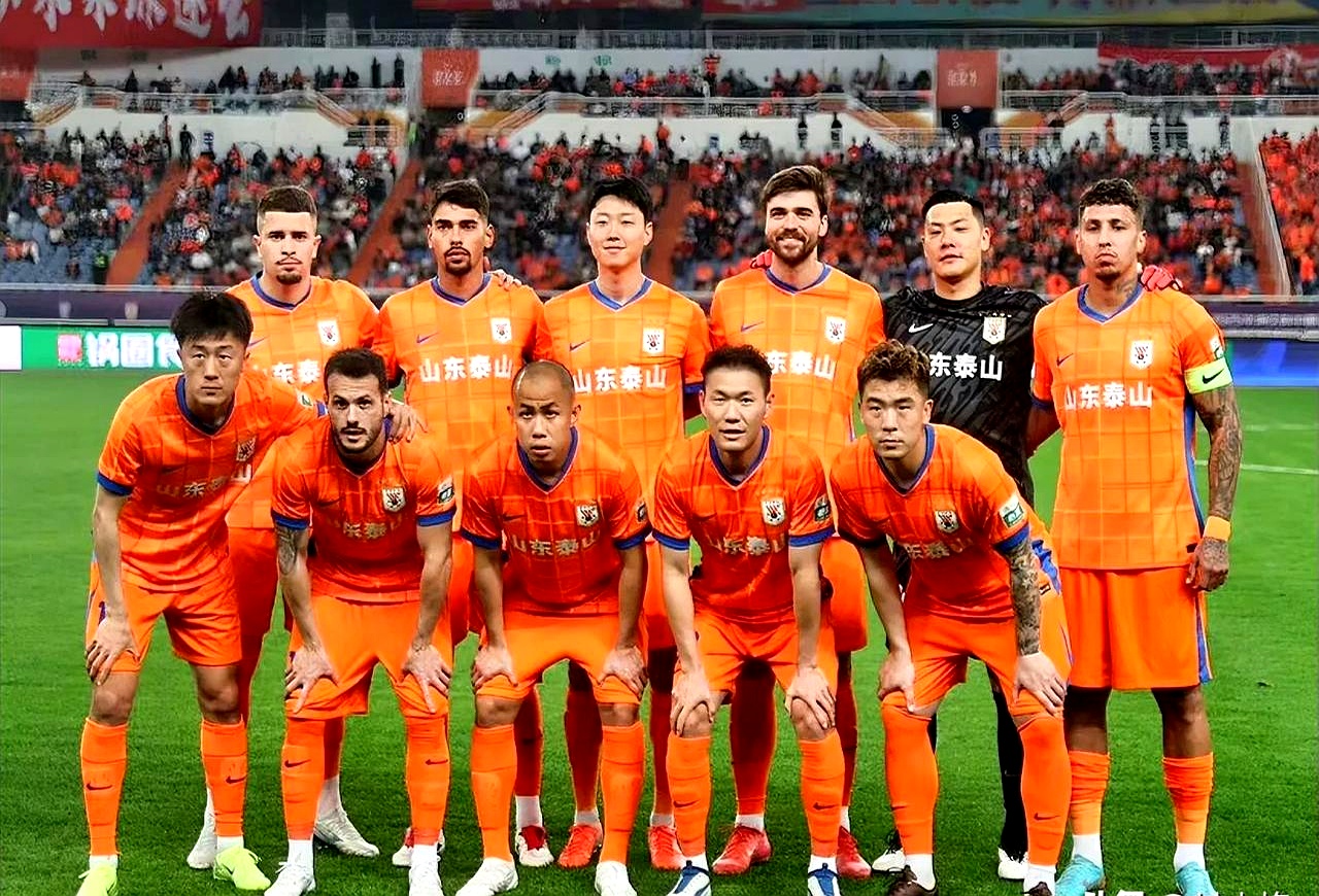 队员们发挥出色，为球队争取荣誉