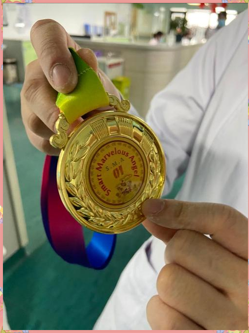 九游体育-金牌背后的努力和汗水,体现出坚韧和毅力的简单介绍